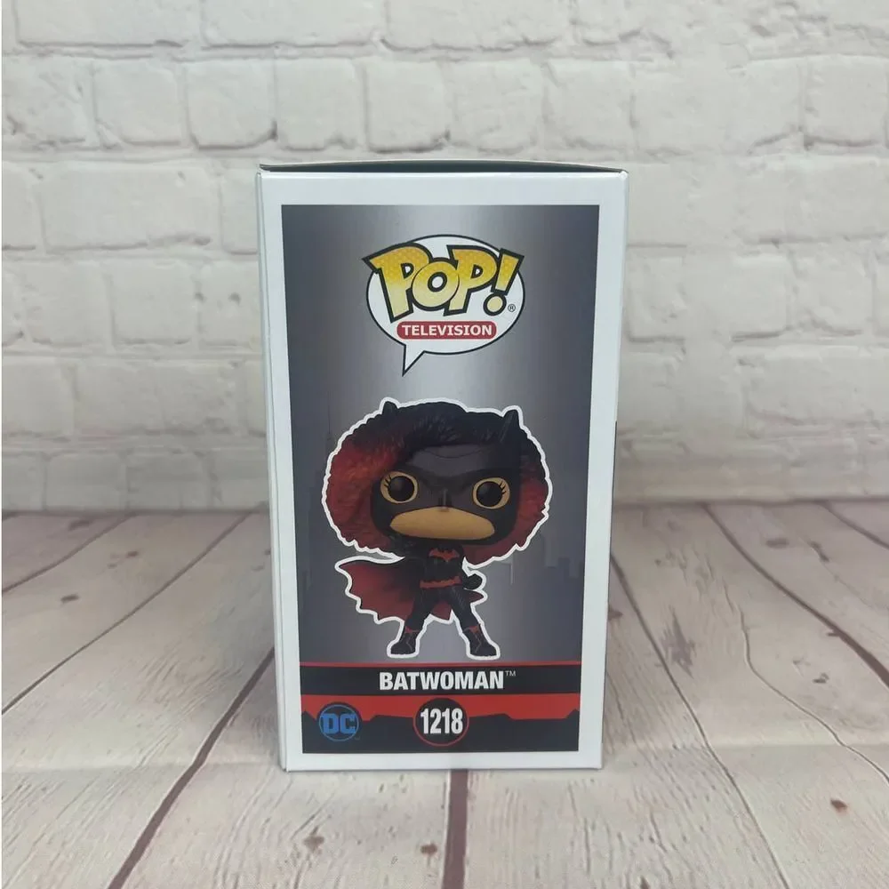 Funko Pop! Television - DC Comics - Batwoman - Funko Exclusive #1218 - Picture 4 of 6